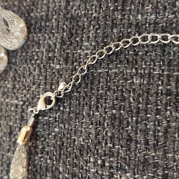 SALE‼️ Matching Necklace & Earrings Set - Picture 4 of 5